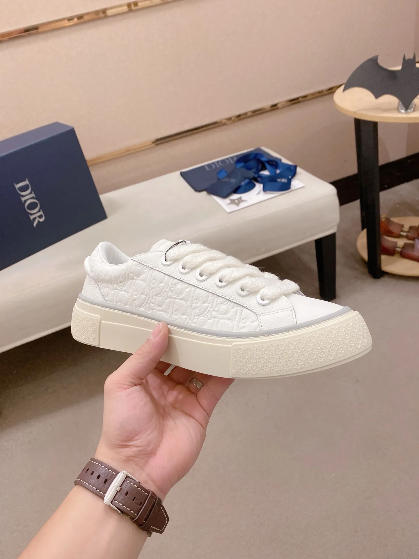 Factory price: 300 Men's shoes 💰[Dior·Dior] Top 🔍Couple style 💏🔍New casual sports style couple shoes, new four-season design, perfect workmanship, lace-up lazy style to create cabinet quality, upper: imported first-layer cowhide, sheepskin lining is soft and comfortable, ultra-light TPU wear-resistant outsole, simple, versatile fashion men's shoes, excellent color code number 35--44